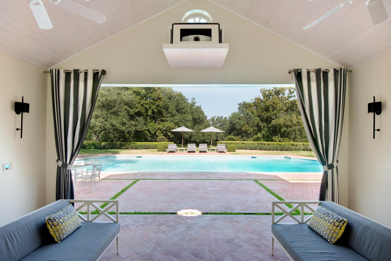 The Poolhouse - M • Interiors